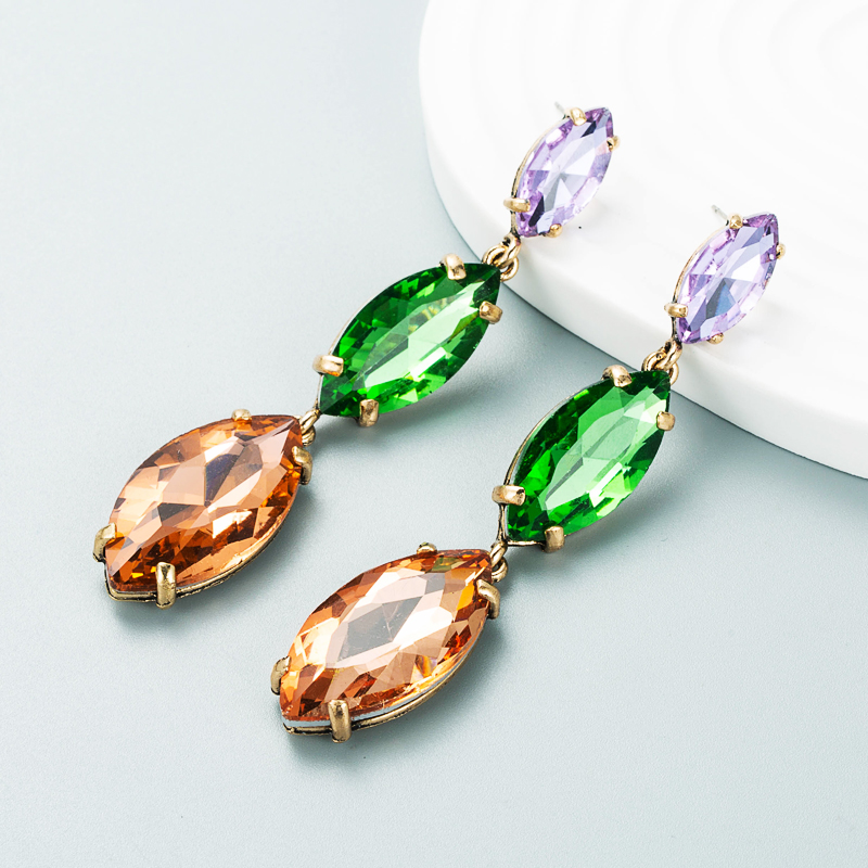 Mode Farbe Diamant Serie Legierung Diamant Mehrschichtige Weidenblatt Glas Diamant Ohrringe display picture 4