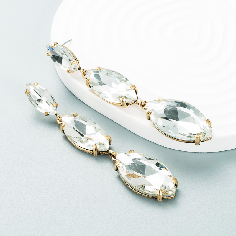 Mode Farbe Diamant Serie Legierung Diamant Mehrschichtige Weidenblatt Glas Diamant Ohrringe display picture 7
