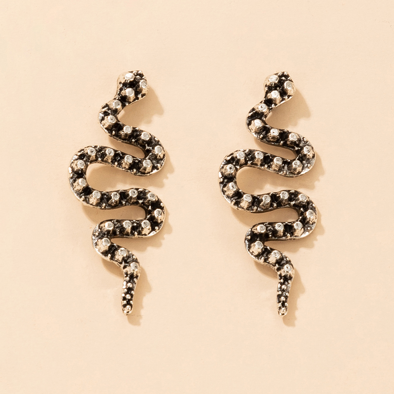 European And American Exaggerated Snake-shaped Earrings display picture 8