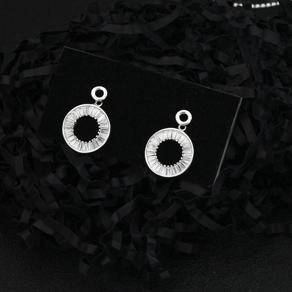 Fashion Hollow Geometric Inlaid Zircon Copper Premium Earrings display picture 1