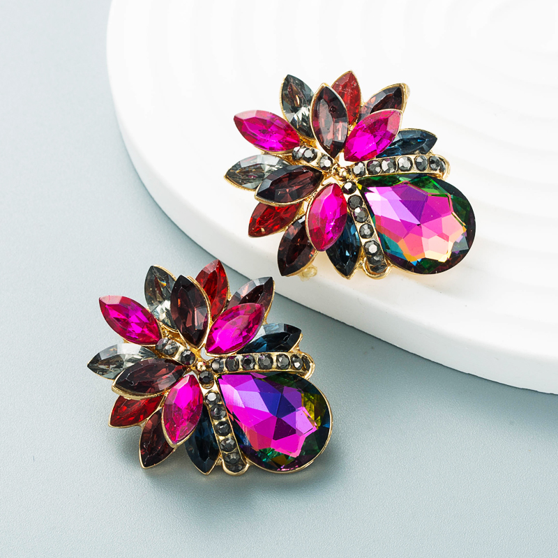 Fashion Color Diamond Series Alloy Glass Diamond Flower Earrings Wholesale display picture 6