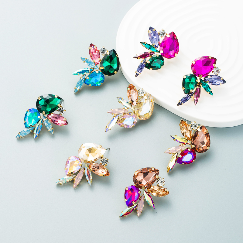 Übertriebene Mode Glas Diamant Ohrringe Frauen Trend Voll Diamant Ohrringe Großhandel display picture 2
