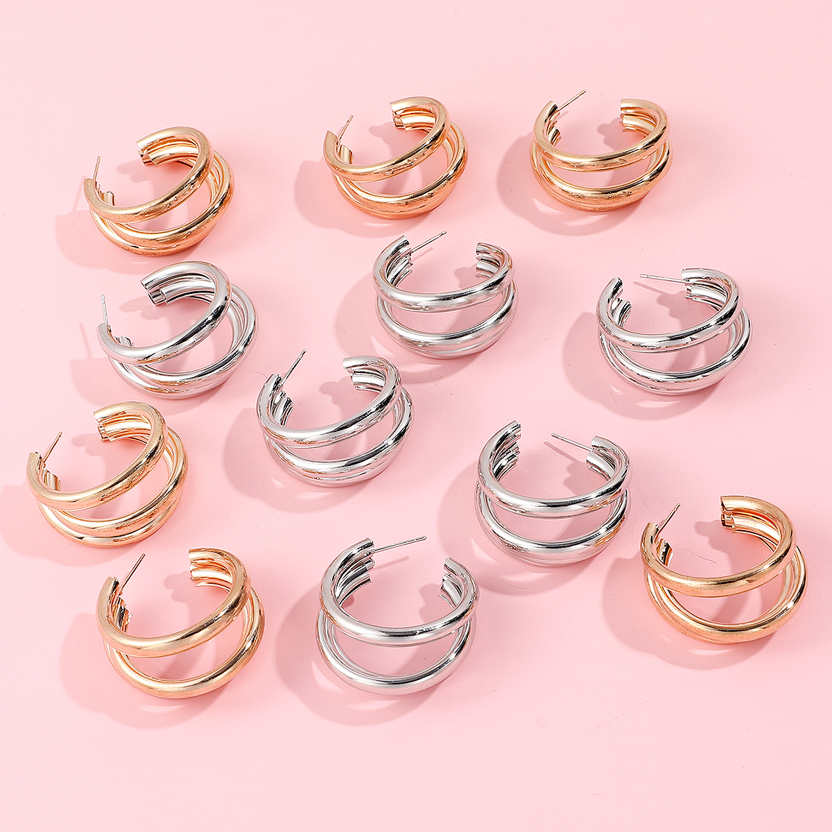 6 Pairs Of Gold And Silver Alloy Hoop Earrings Set display picture 3