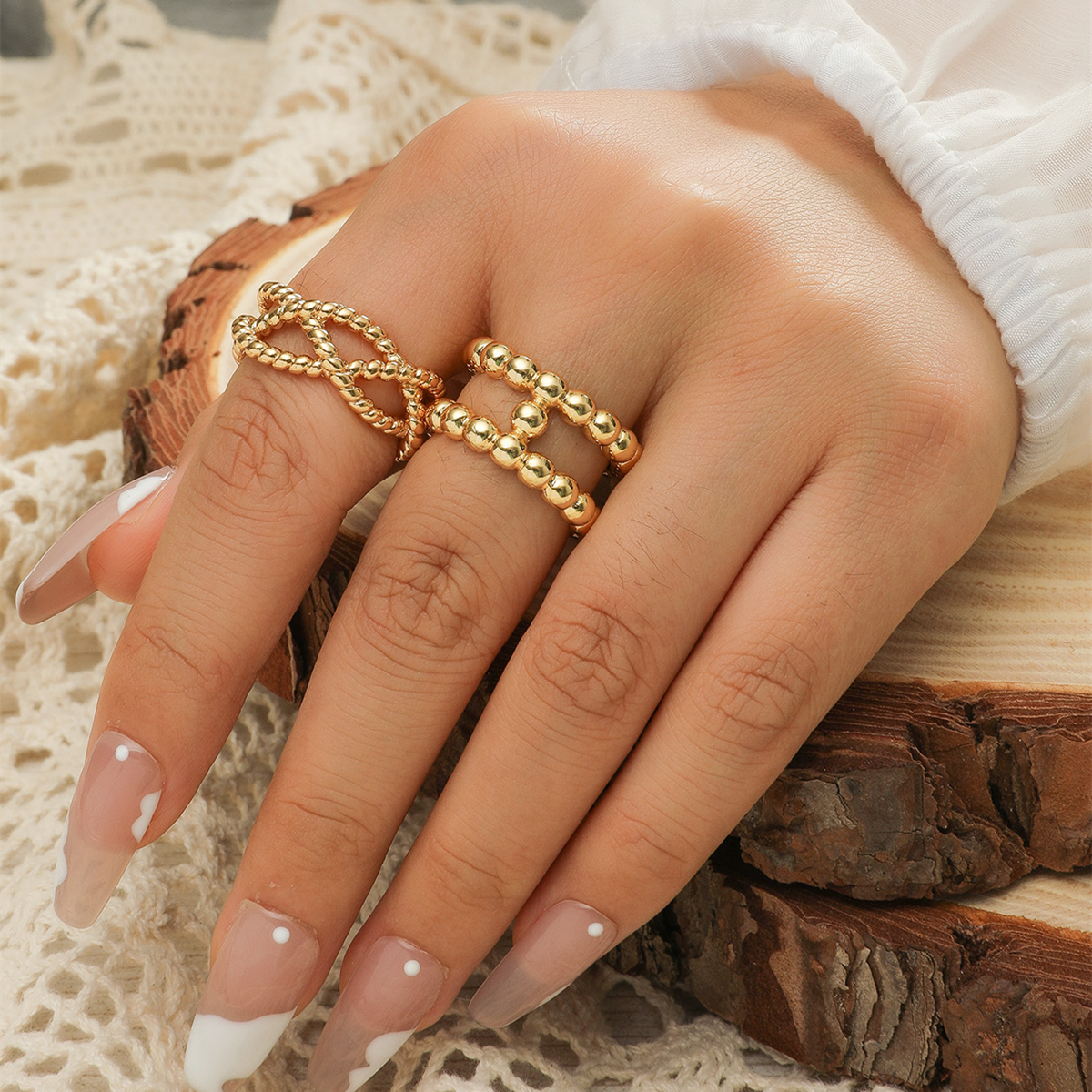 18kgp Retro Open Ring Trend Golden Beads Ring Women display picture 1