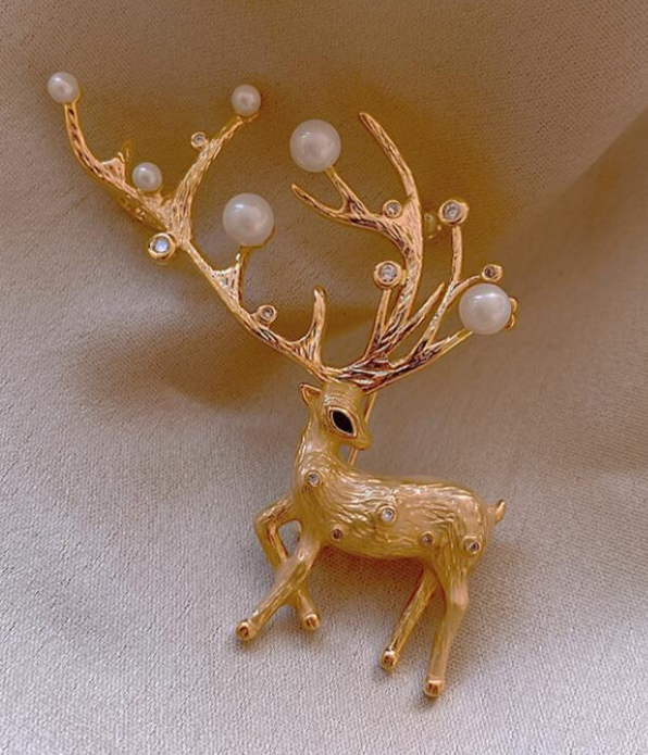 Korean Creative Pearl Rhinestone Deer Brooch Fashion Simple Pin Clothes Accessories display picture 2