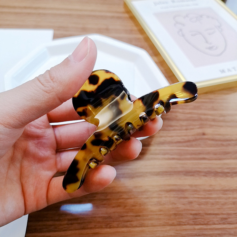 Korean  Acetate Leopard Print Hair Accessories Simple Disc Hair Clip display picture 2