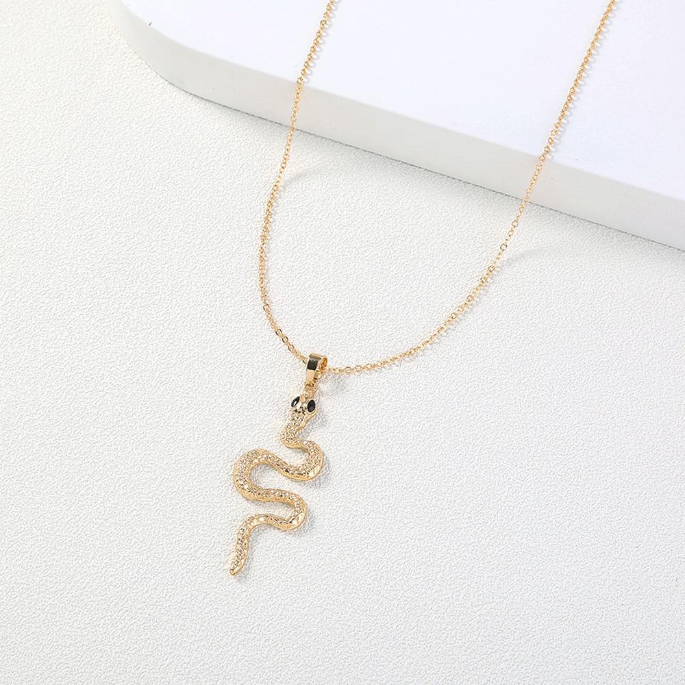 Element Metal Snake Clavicle Chain Necklace Wholesale display picture 3