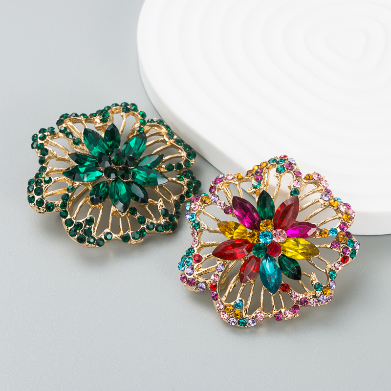 European And American Creative Fashion Color Rhinestone Alloy Hollow Flower Brooch display picture 2