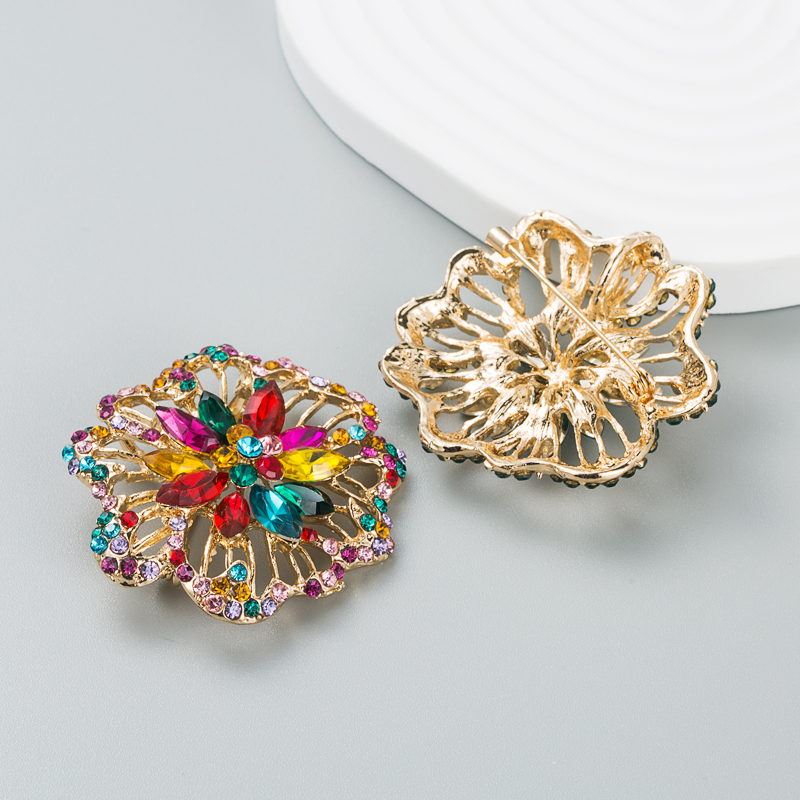 European And American Creative Fashion Color Rhinestone Alloy Hollow Flower Brooch display picture 3
