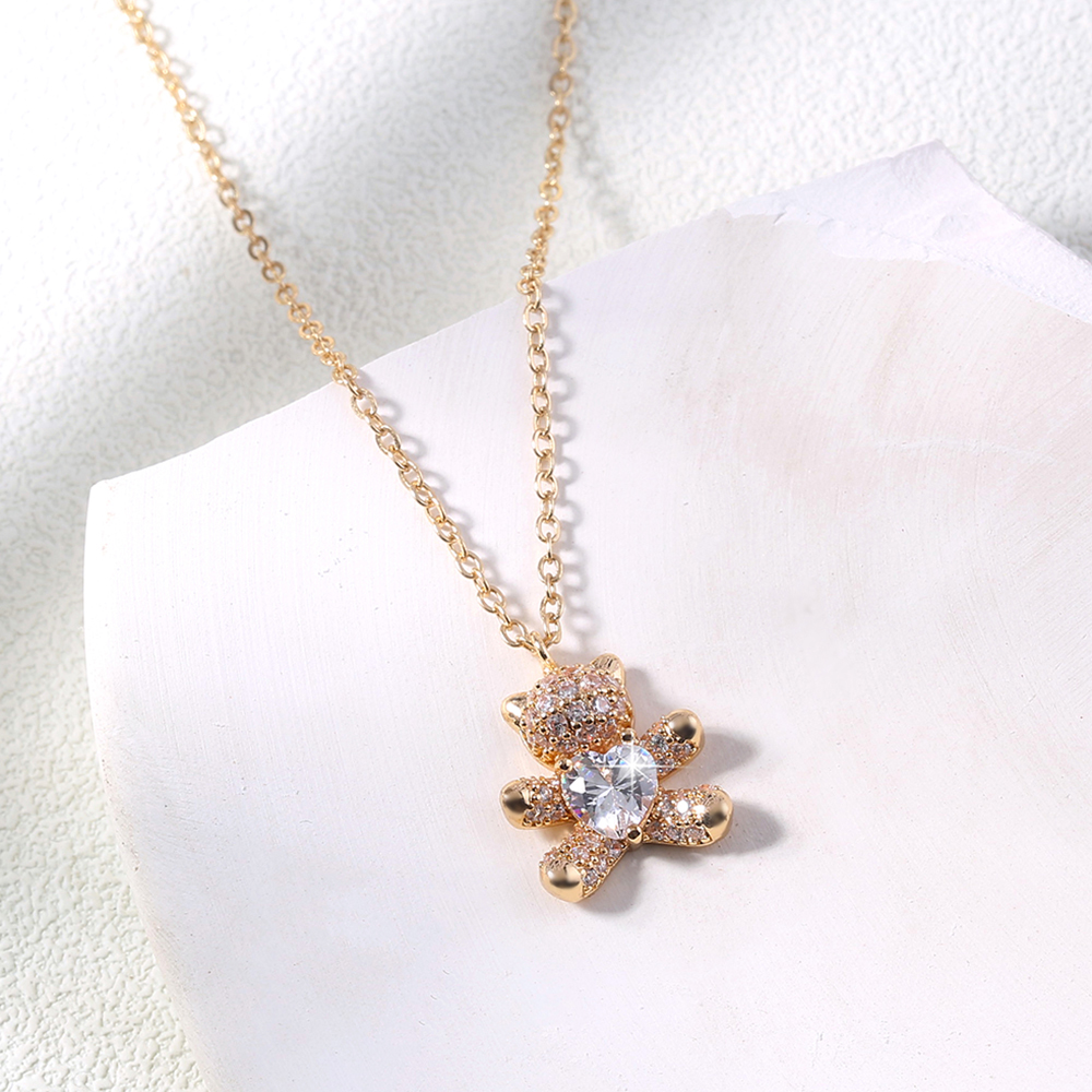 Golden Diamond Studded Cute Bear Zircon Clavicle Chain Necklace display picture 2