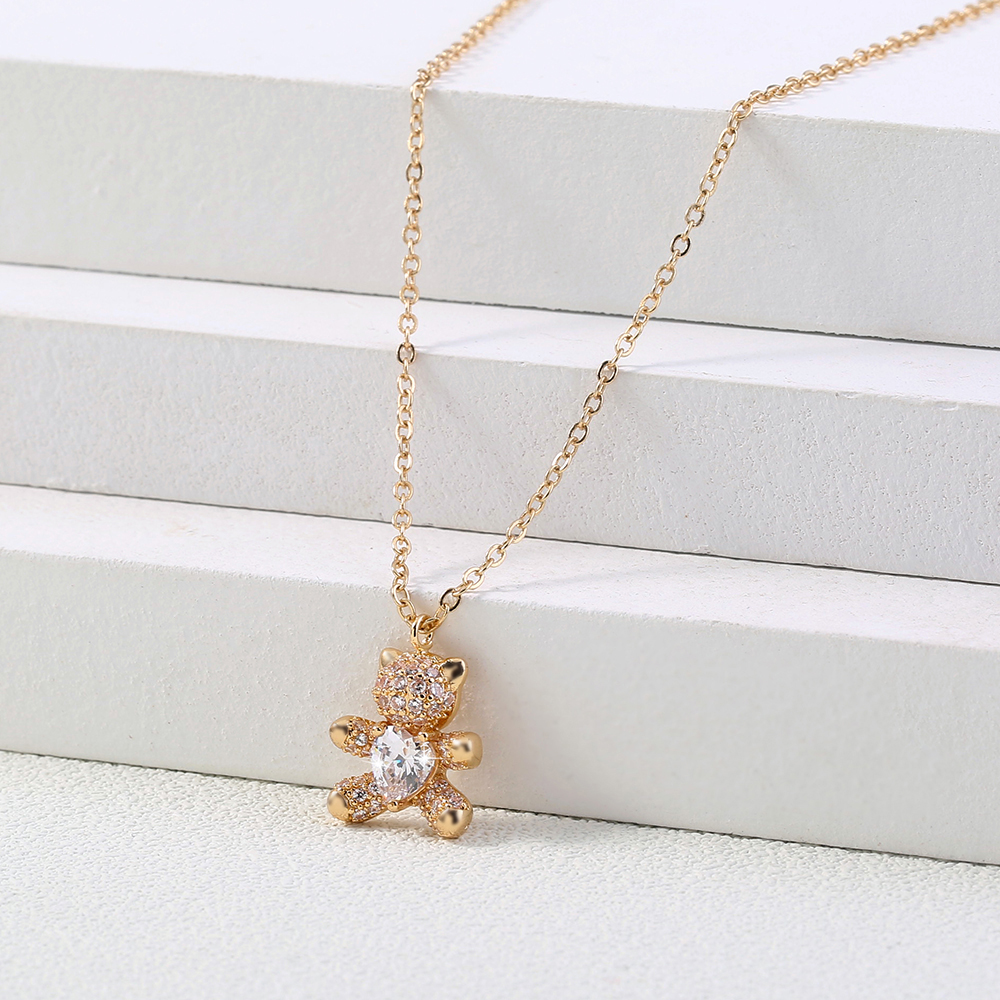 Golden Diamond Studded Cute Bear Zircon Clavicle Chain Necklace display picture 4