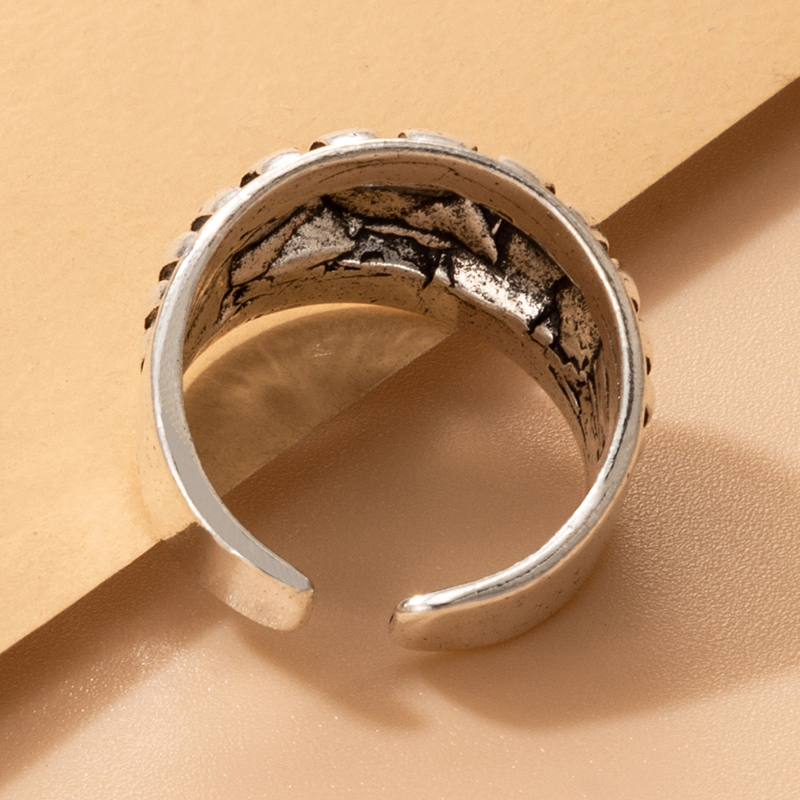 Retro-büro-stil Temperament Gold Unregelmäßig Eingelegter Perlen Geometrischer Ring display picture 12