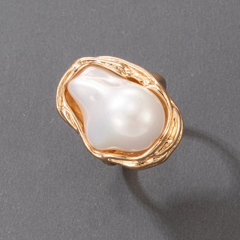 Retro Office Style Temperament Gold Irregular Inlaid Pearl Geometric Ring display picture 20