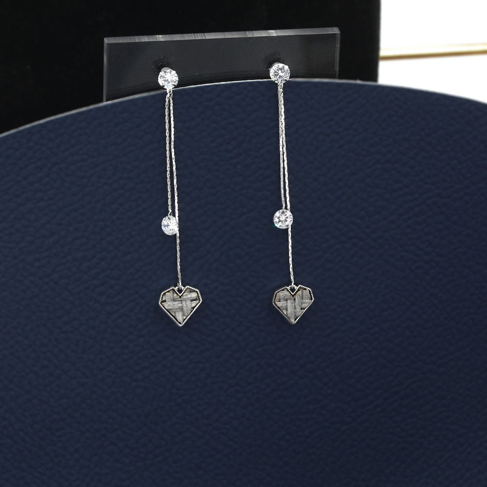 Simple Classic Heart Zircon Double Pendent Copper Earrings display picture 1