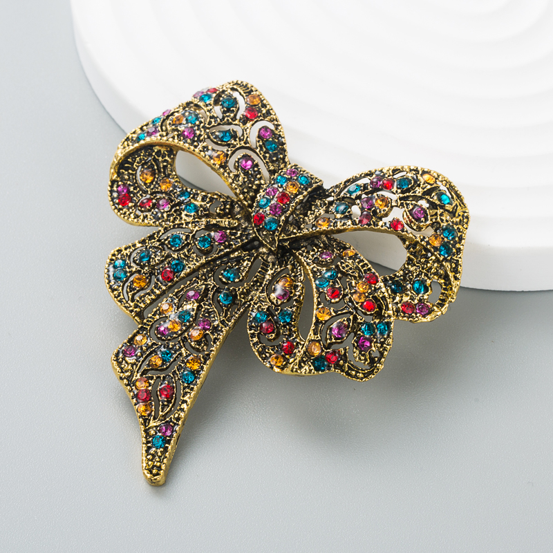 European And American Fashion Color Rhinestone Bow Brooch Cute Brooch Accessories display picture 4