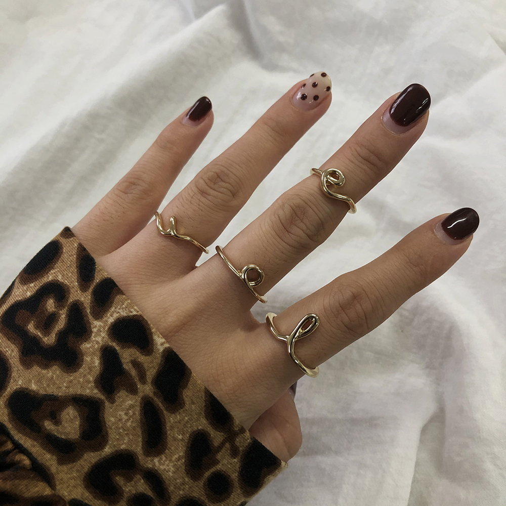 Simple Geometric Twisted Fashion Set Ring display picture 2