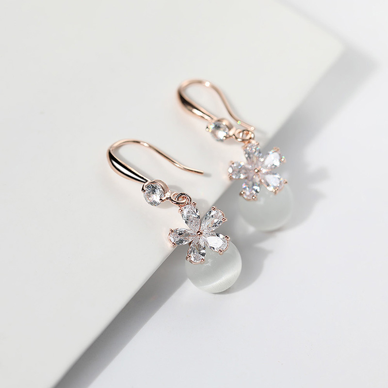 Copper Zircon Snowflake Fashion Simple Opal Five-leaf Flower Earrings display picture 2