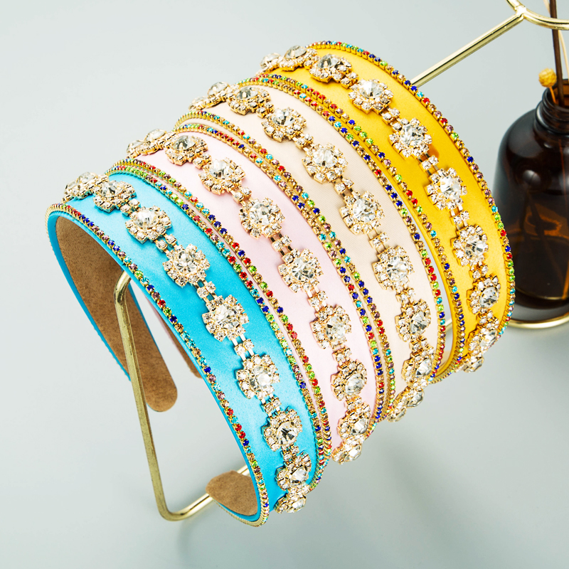 French Retro Diamond-studded Chain Flower Wide-brim Headband display picture 2