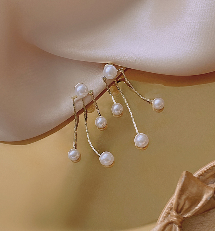 Korean Pearl Long Tassel 2021 New Trendy Simple Autumn And Winter Earrings display picture 1