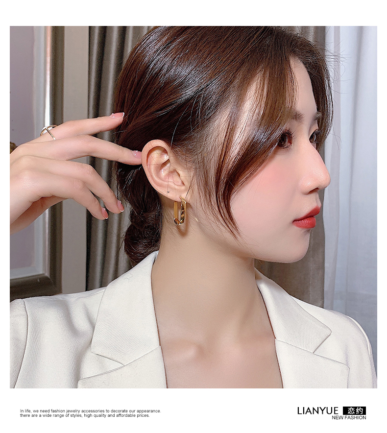 Boucle D&#39;oreille Coréenne Femme Automne Et Hiver 2022 Nouvelles Boucles D&#39;oreilles Dorées display picture 4