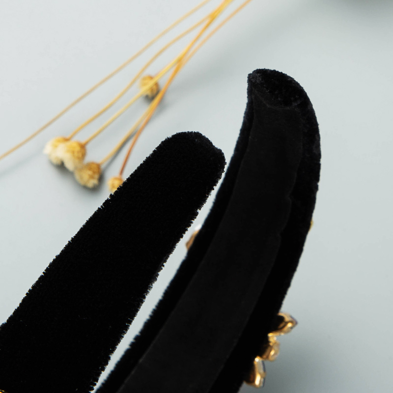 Retro Hair Accessories Black Flannel Inlaid Glass Drill Headband display picture 6