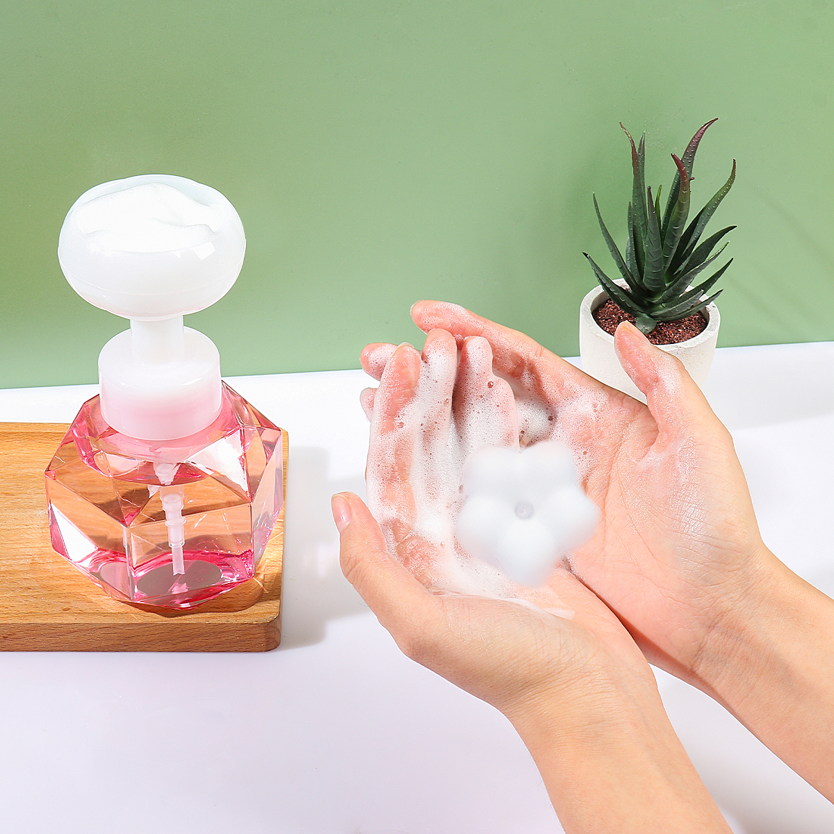 300ml Plastic Bottle Flower-shaped Bubble Hand Soap Bottle Cosmetic Dispensing Foam Bottle display picture 6