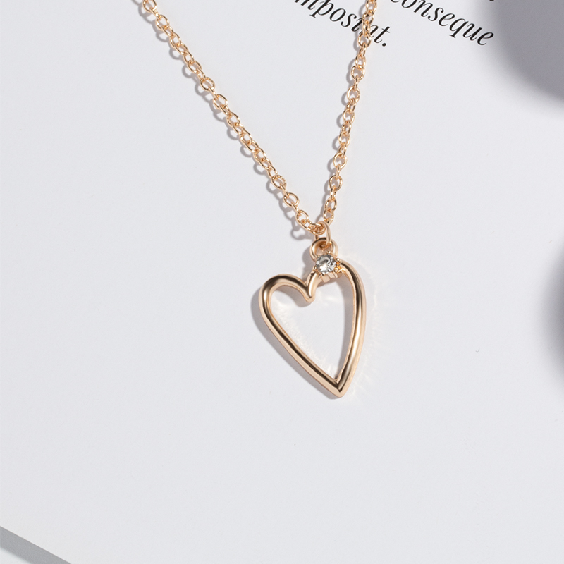 Fashion Diamond-studded Peach Heart Necklace display picture 6