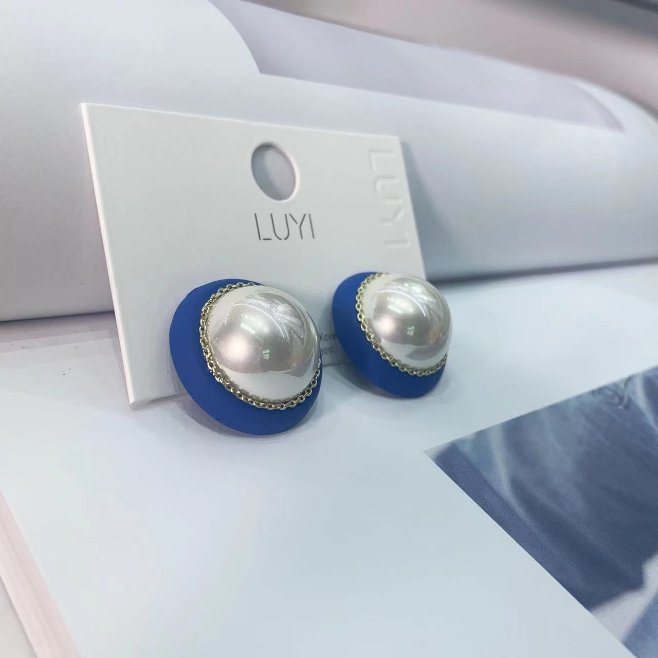 Explosive Style Earrings Office Ol Fashion Style Simple Blue Pearl Earrings display picture 3