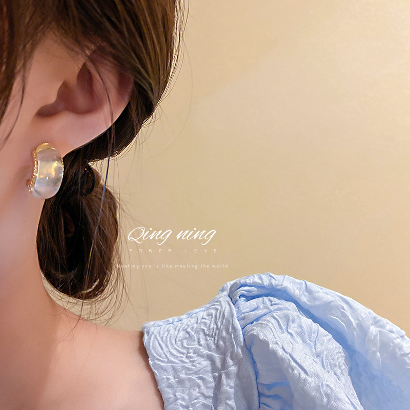 Mode Sud-coréenne Nouvelle Personnalité Boucles D&#39;oreilles En Opale En Forme De C Boucles D&#39;oreilles Tempérament display picture 1