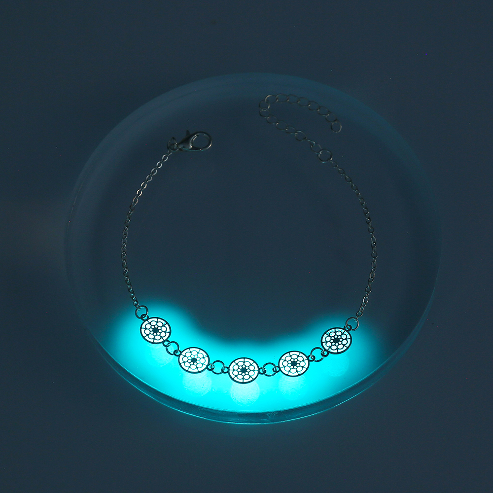 Nouveau Sens Du Design Accessoires Simples Métal Fluorescent Fleur Géométrique Pendentif Bracelet De Cheville display picture 1