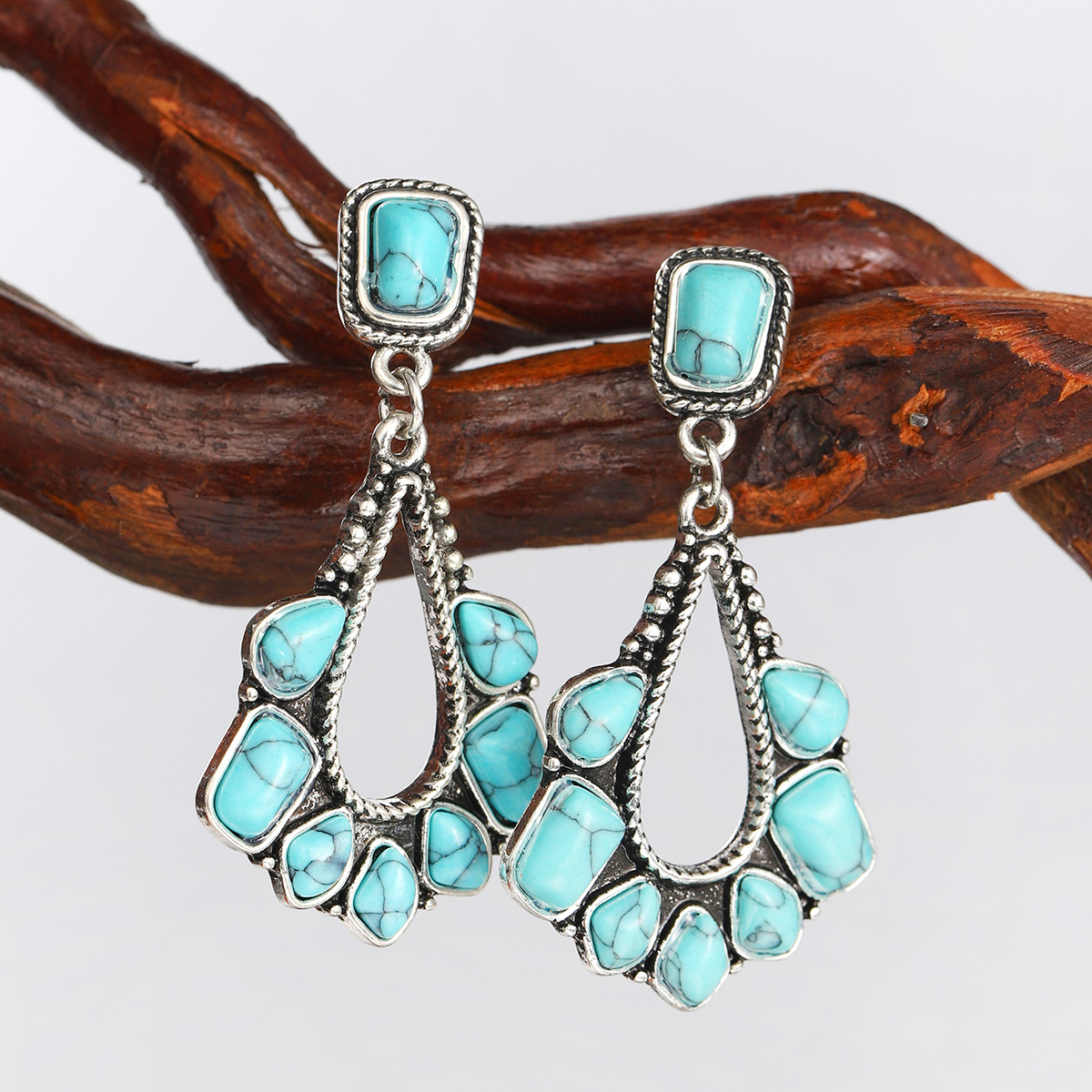 Ancient Style Ivory White Turquoise Earrings Exaggerated Drop Earring display picture 5