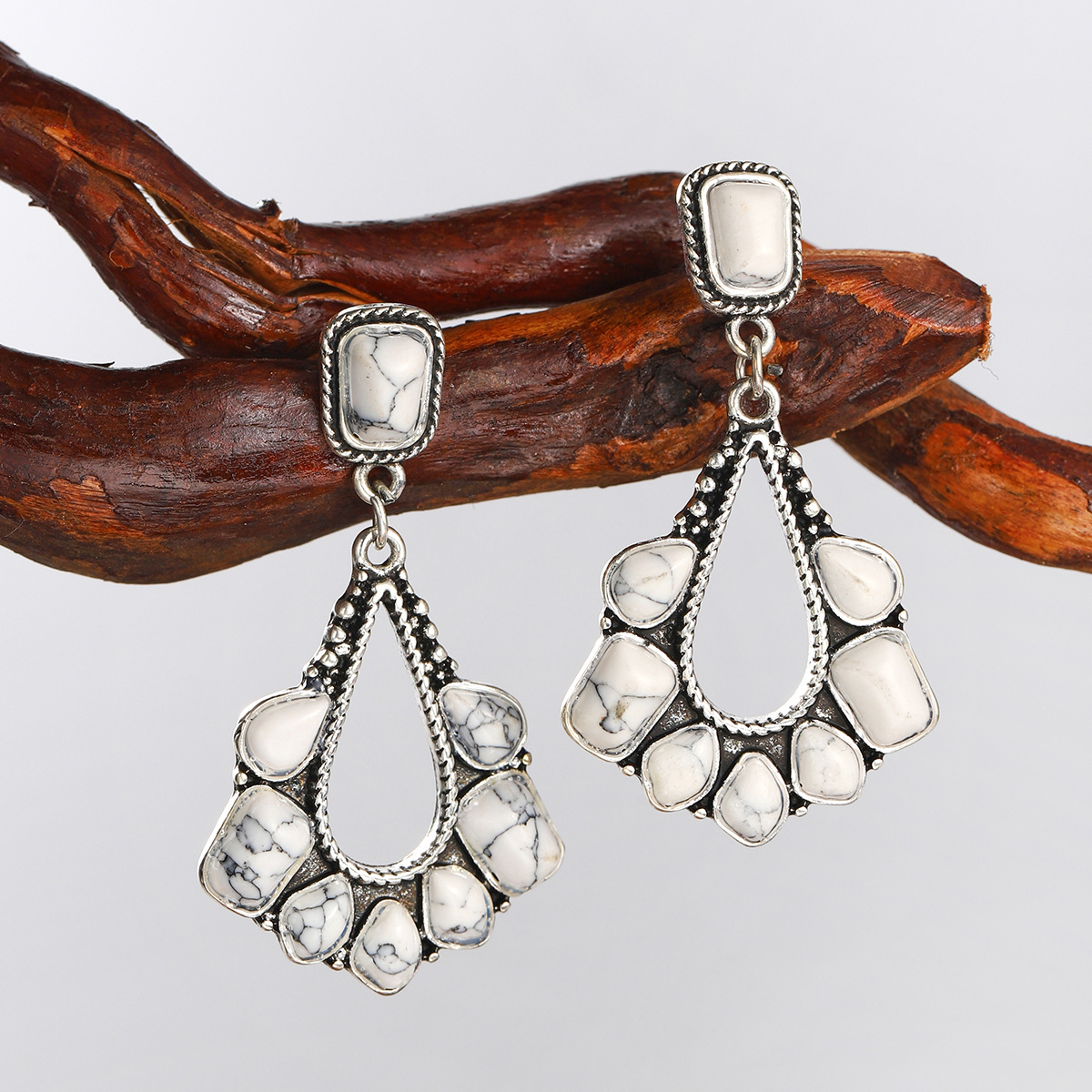 Ancient Style Ivory White Turquoise Earrings Exaggerated Drop Earring display picture 9
