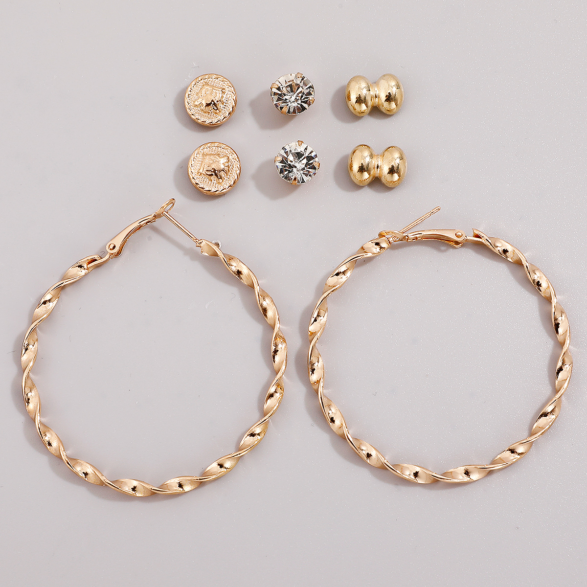 Fashion Vintage Golden Big Round Earrings Earrings display picture 1