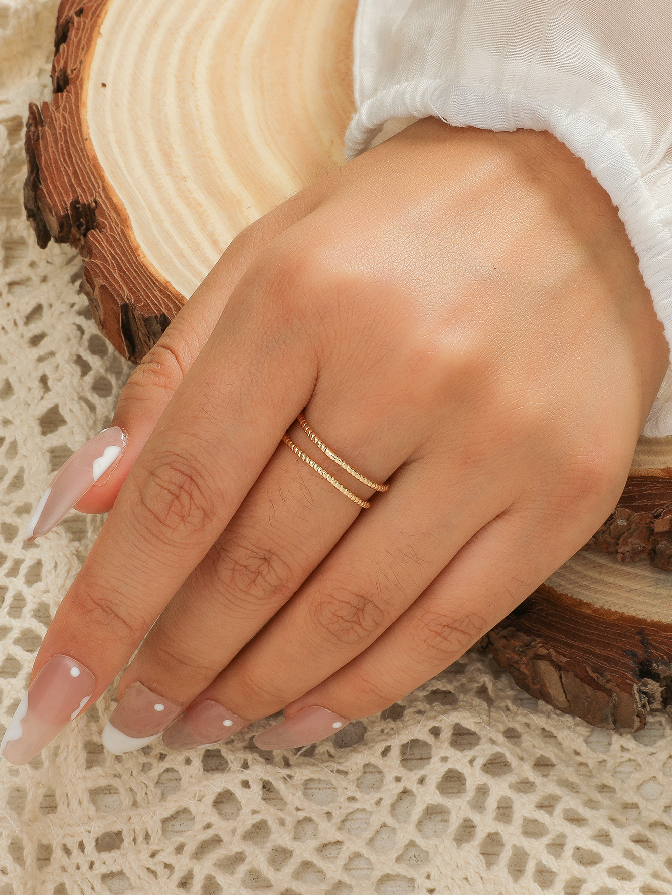 Simple Double-layer Line Open Smooth Twist Ring display picture 5