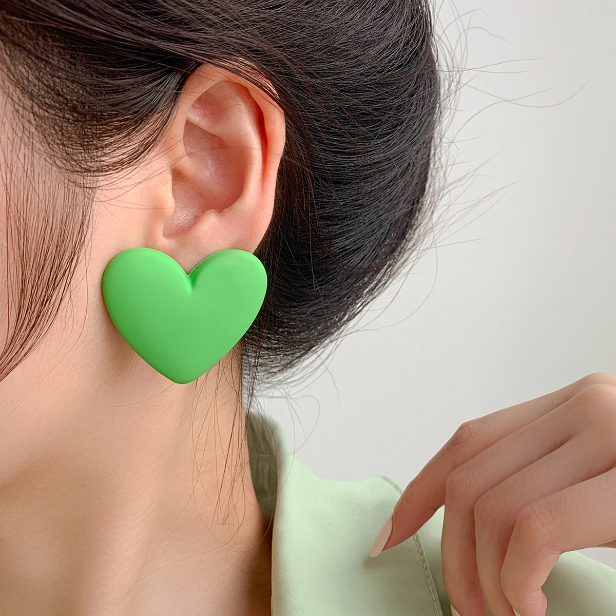 Korean Fashion Love Silver Needle Multi-color Peach Heart Earrings display picture 3