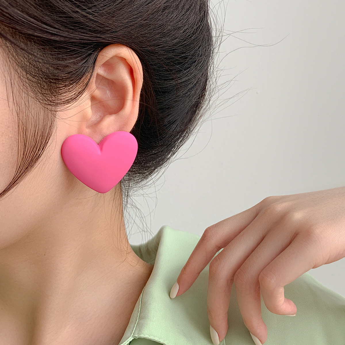 Korean Fashion Love Silver Needle Multi-color Peach Heart Earrings display picture 10