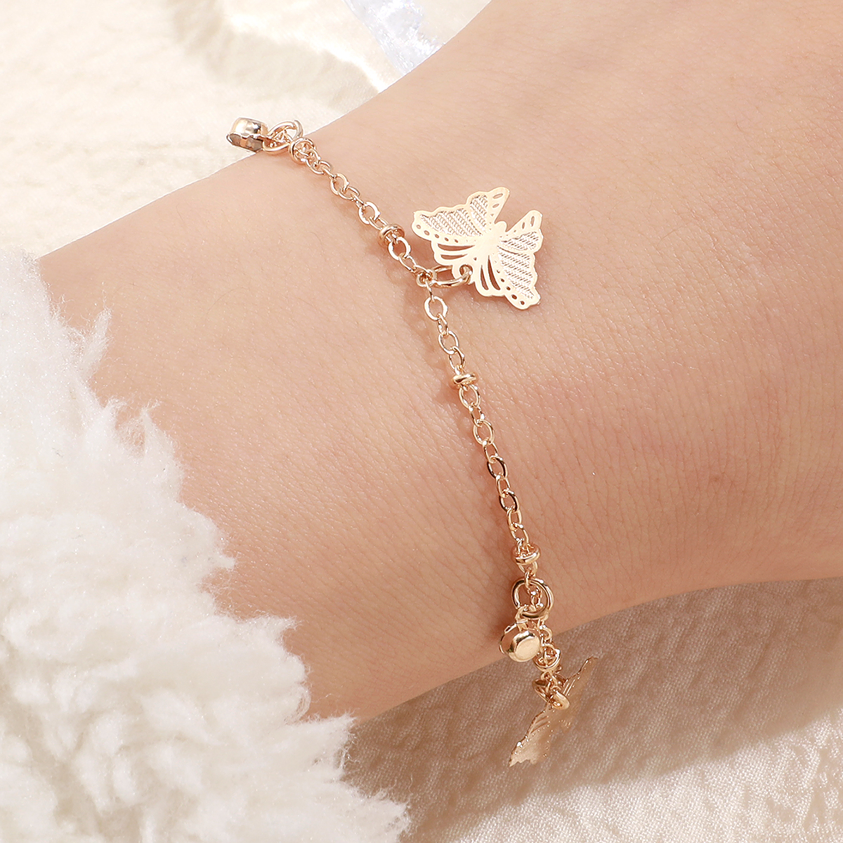 Fashion Butterfly Pendant Gold Jewelry Bracelet Fashion Accessories display picture 2