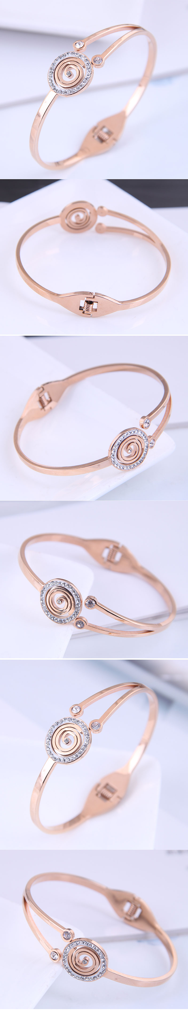 Korean Fashion Titanium Steel Simple Bracelet display picture 1