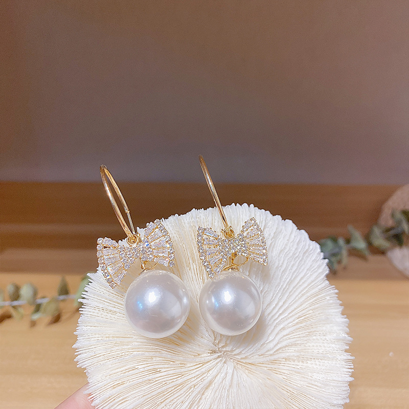 Fashion Pearl Zircon Bow Earrings display picture 2