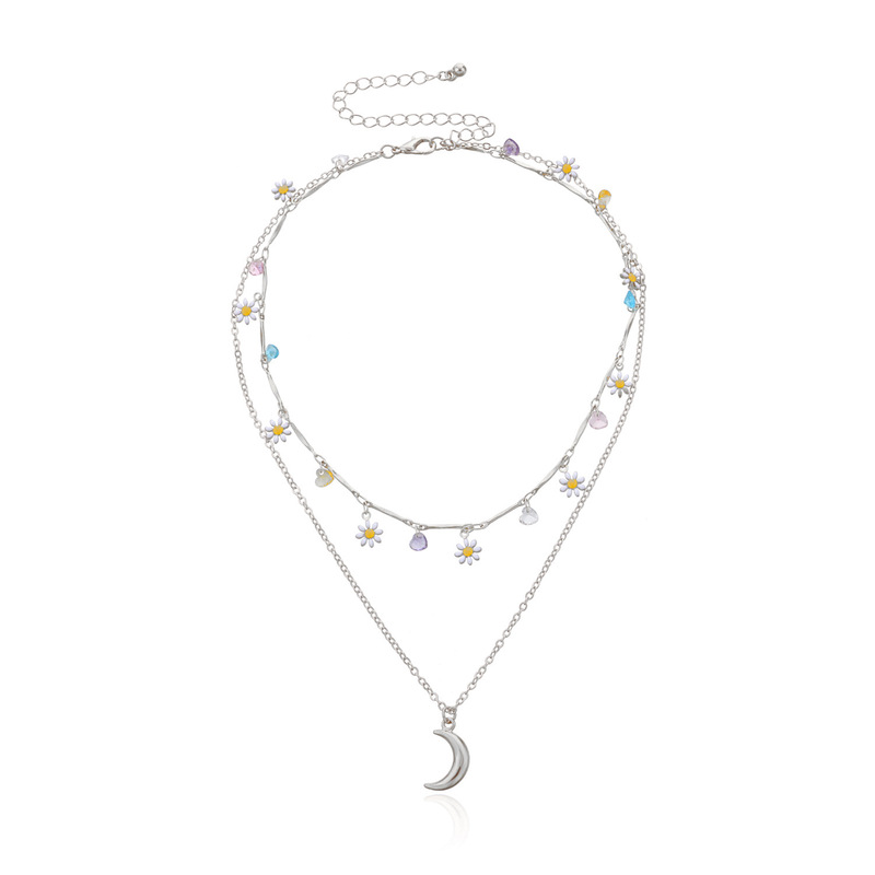 Fashion Retro Moon Pendant Flower Diamond Simple Necklace display picture 7