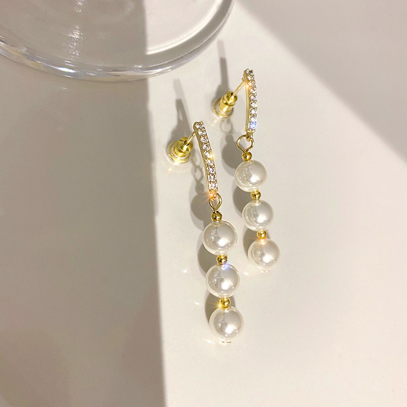 Fashion Pearl Micro Diamonds Earrings display picture 3