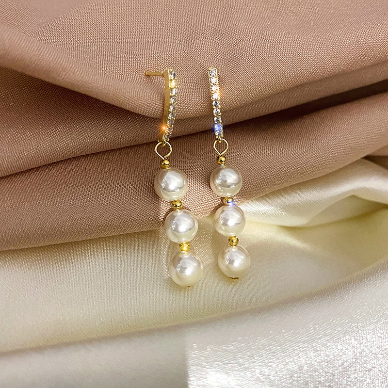 Fashion Pearl Micro Diamonds Earrings display picture 5