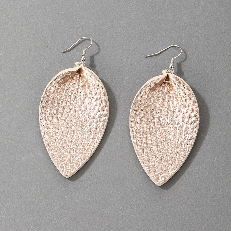 Retro Snake Pattern Imitation Leather Leaf Earrings display picture 2