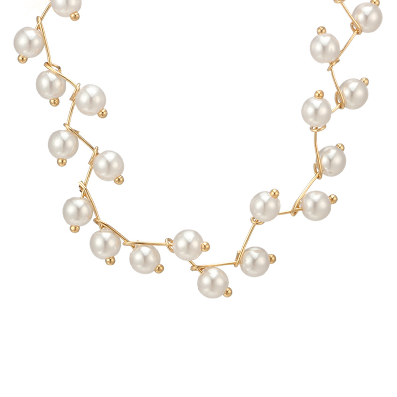 Simple Pearl Fashion Short Necklace display picture 5