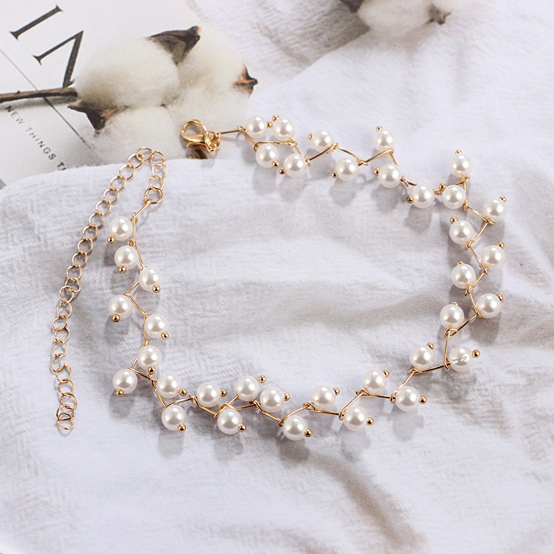 Simple Pearl Fashion Short Necklace display picture 6