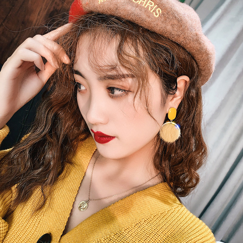Korea Rhinestone Plush Round Earrings display picture 3