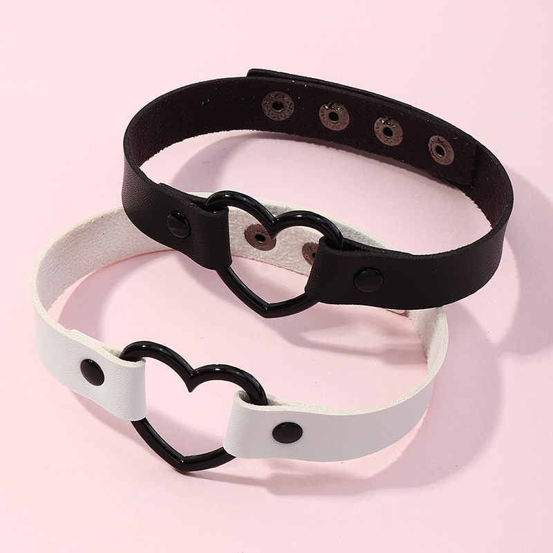 Korea Mode Love Alloy Leather Choker Set display picture 1