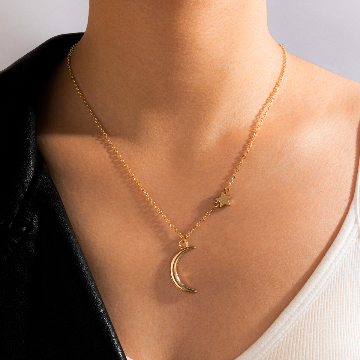 Simple Star Moon Crescent Pendant Necklace display picture 4