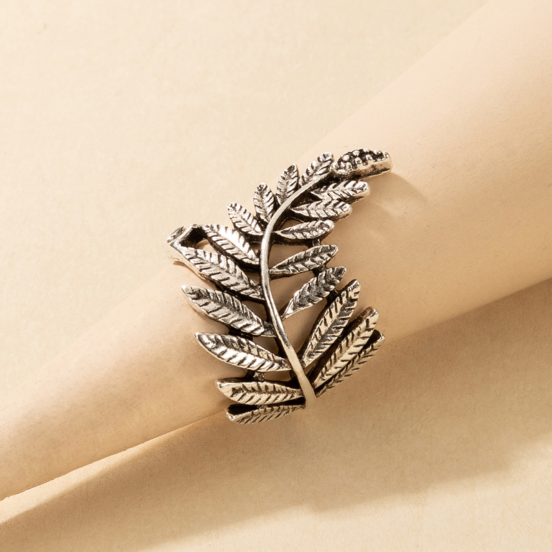 Retro Style Bohemian Leaf Ring display picture 4