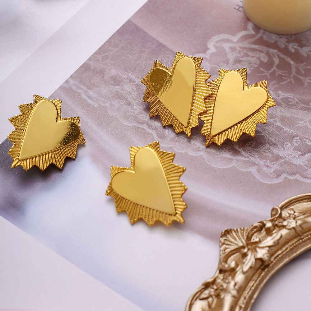 New Gold-plated Love Earrings display picture 4